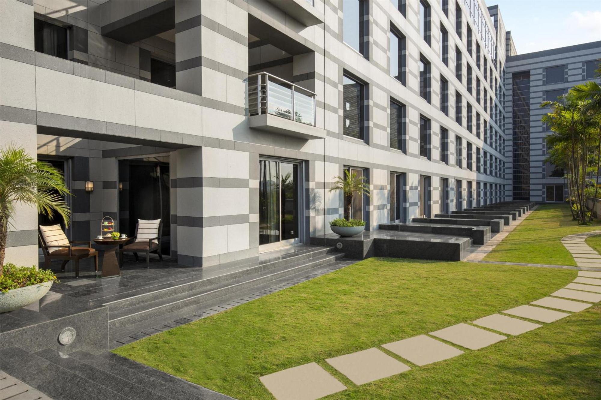 Grand Hyatt Mumbai Hotel And Residences — Photos 1